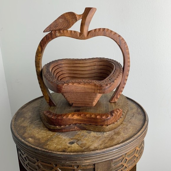 Vintage Country Spiral Cut Collapsible Wood Apple Shape Fruit Bowl/Basket/Trivet - Picture 1 of 9